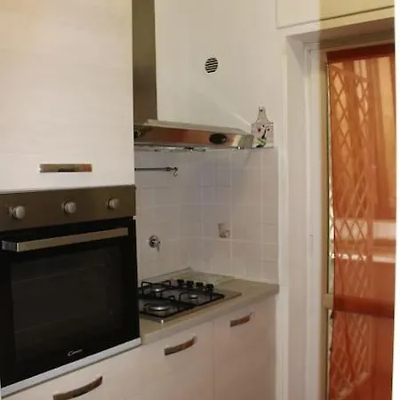 Adiacente Fermata Metro A Lägenhet *