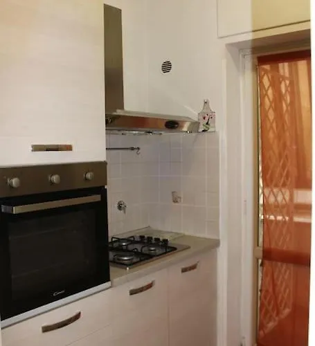 Adiacente Fermata Metro A Apartamento *