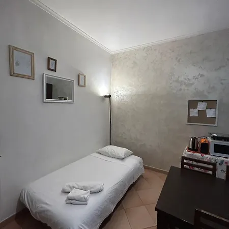 Adiacente Fermata Metro A Apartman *